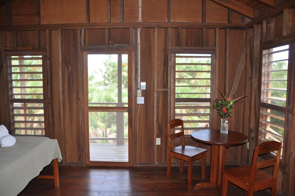 Sabal Beach Hotell Monkey River Town Rum bild